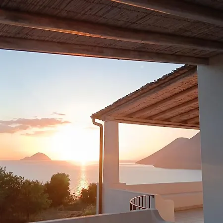 Villa La Casa Blu Superior Lípara